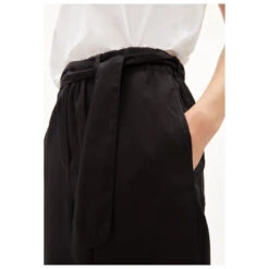 Armedangels Women's Saamera - Casual Trousers -Maloja || The North Face || Patagonia Shop armedangels womens saamera casual trousers detail 6