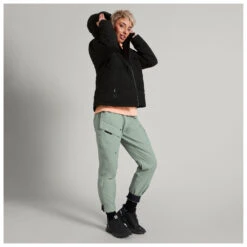 Kathmandu Women's Frisco X Down Hooded Jacket - Down Jacket -Maloja || The North Face || Patagonia Shop kathmandu womens frisco x down hooded jacket down jacket detail 3